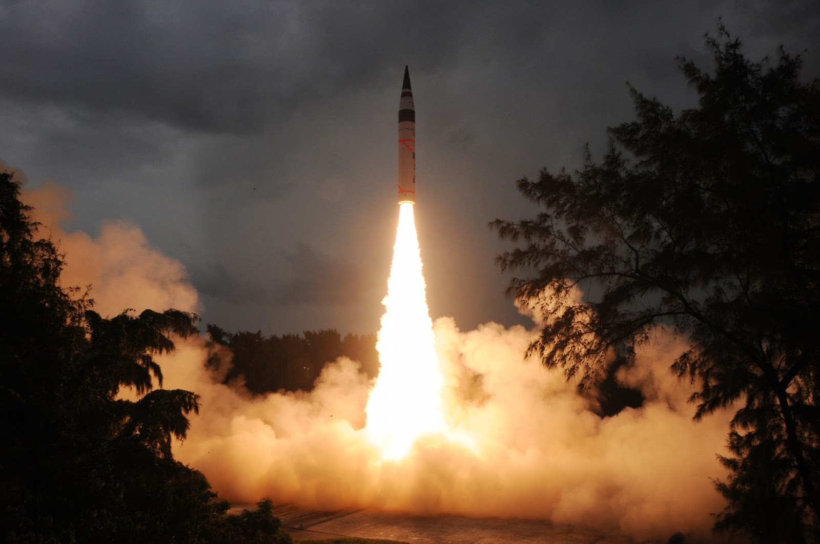 India successfully tests its Agni-V intercontinental ballistic missile, range 5,000 km